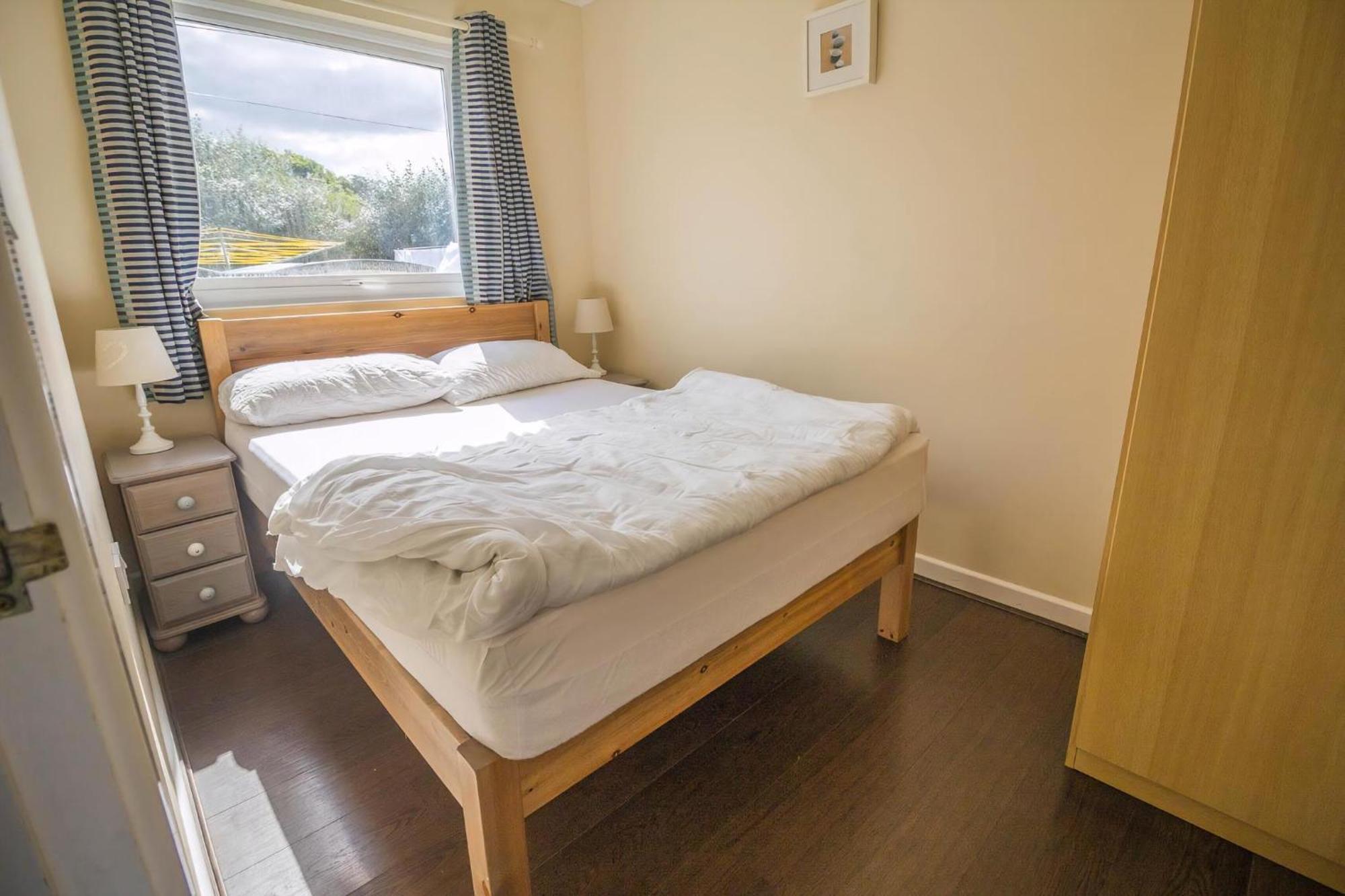 Chalet For Hire At Rainbows End Near A Beautiful Norfolk Beach Ref 31039R Bacton  Eksteriør bilde